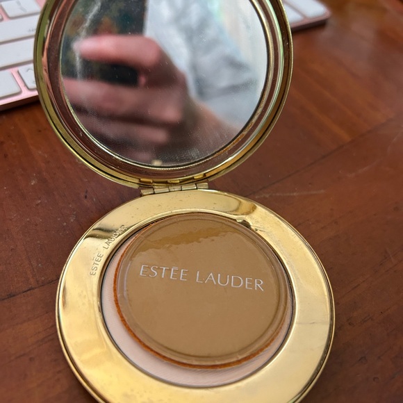 Vintage Estee Lauder Gold Lion Compact - Picture 4 of 6